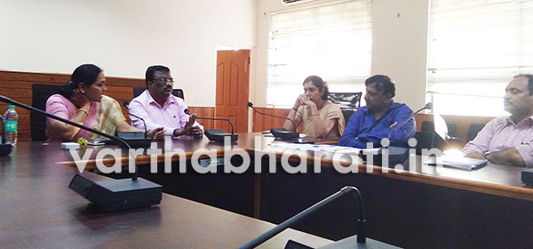 ಸಿಎಸ್ ಸಭೆಯವರೆಗೆ ಸ್ಥಳೀಯರಿಂದ ಟೋಲ್ ಸಂಗ್ರಹ ಬೇಡ: ನವಯುಗ್ ಕಂಪೆನಿಗೆ ಸಂಸದೆ ಶೋಭಾ ಸೂಚನೆ